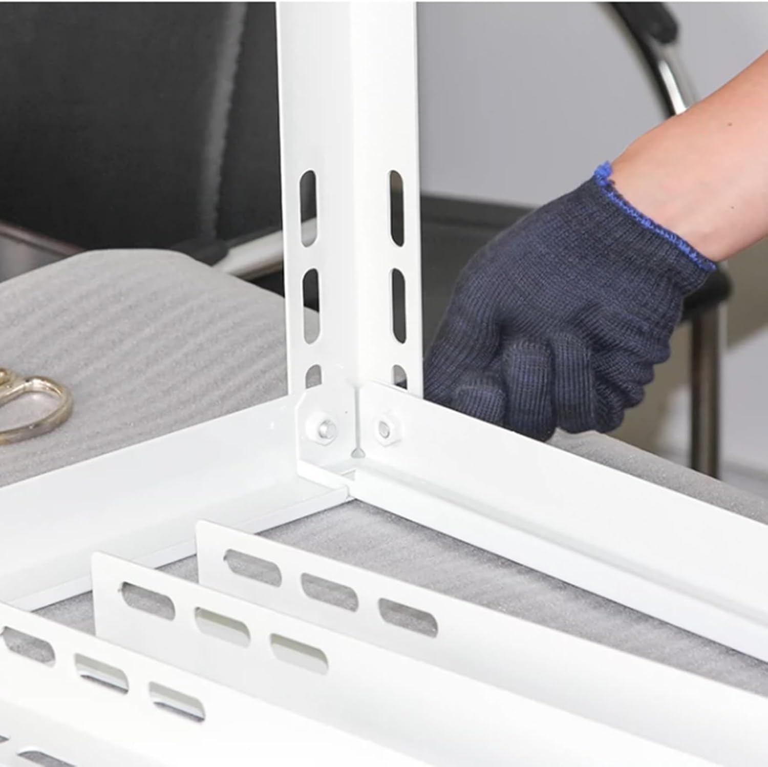  Support De Climatiseur Sans Perçage – Support Au Sol Robuste Pour Mini Pompe à Chaleur Pouvant Supporter Jusqu'à 217,7 Kg Avec Amortisseurs De Chocs, Installation Facile.